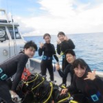 仲良しダイバーズの皆さんと癒し系黒猫の様なクロナマコ☆　　　ダイブナッツブログ